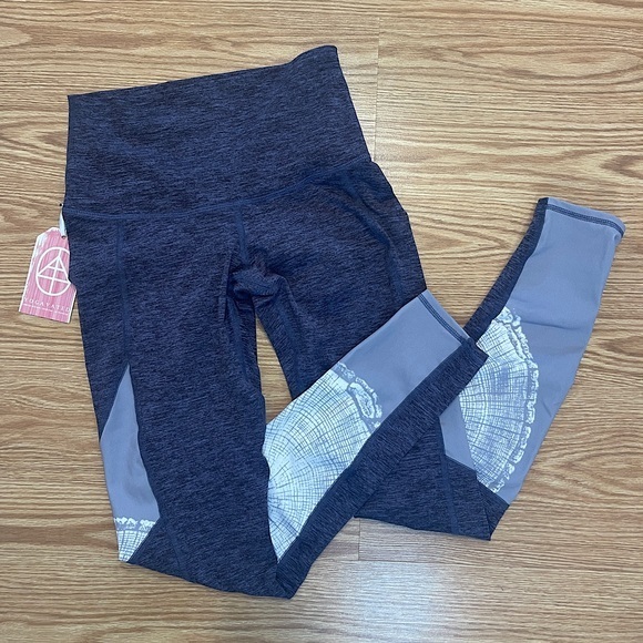 Yogavated Athletics Scrunched Butt Brand New Leggings - Size XL Tree Life Rings - Picture 1 of 10